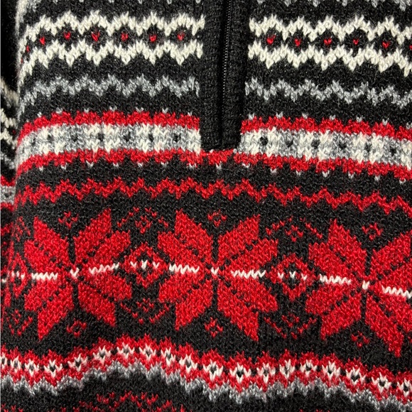 Carolyn Taylor Holiday Black and Red Patterned Zip-Up Sweater - Large - Picture 2 of 15